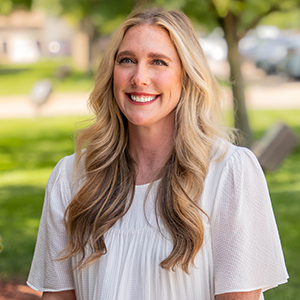 Headshot of Kate Wolfe